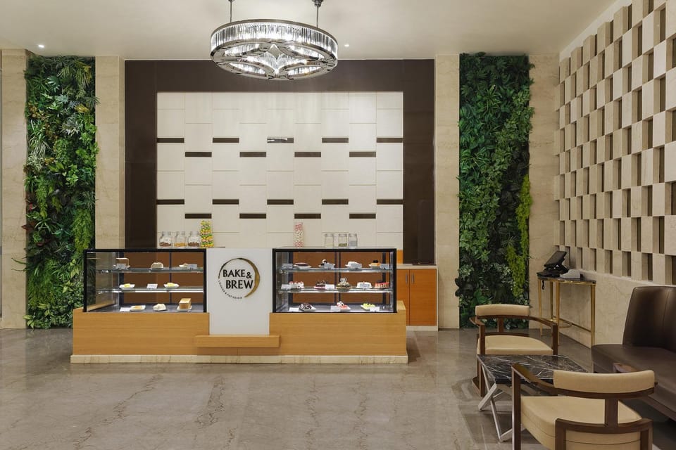 Nataraj Sarovar Portico Hotel in Uttar Pradesh