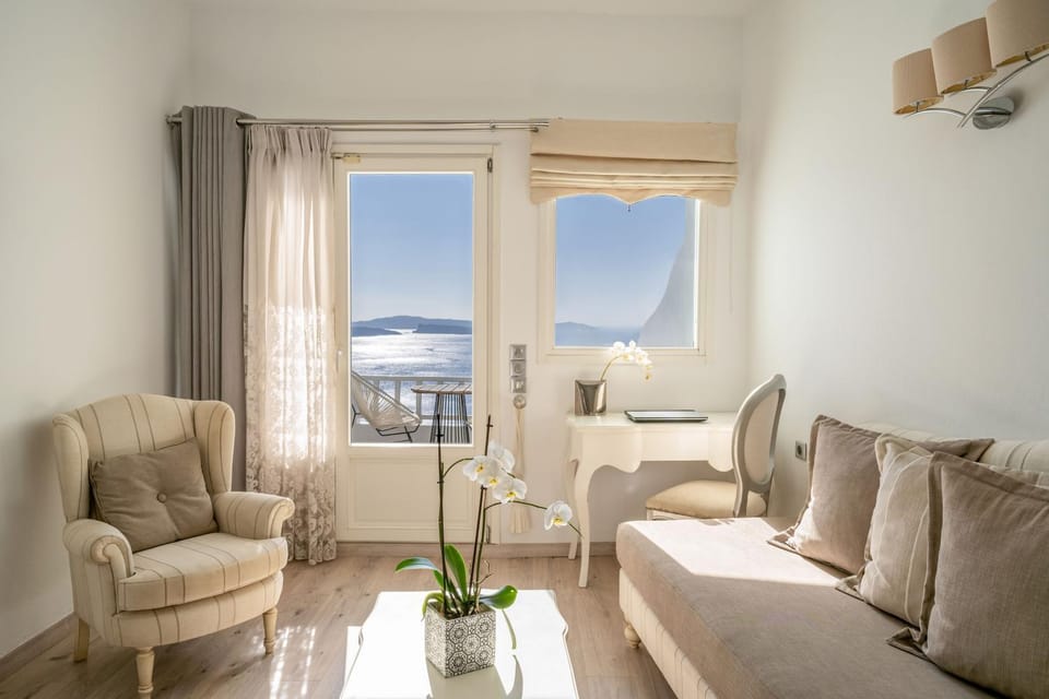 View (from property/room), Living room, Sea view
