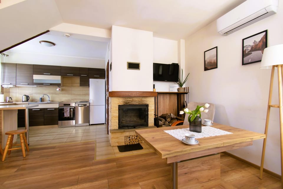 TV and multimedia, View (from property/room), View (from property/room), Kitchen or kitchenette, Living room, Other, Other, Other, Dining area, Area and facilities, Area and facilities, Area and facilities, fireplace, fireplace, oven, stove, stove, kitchen, kitchen