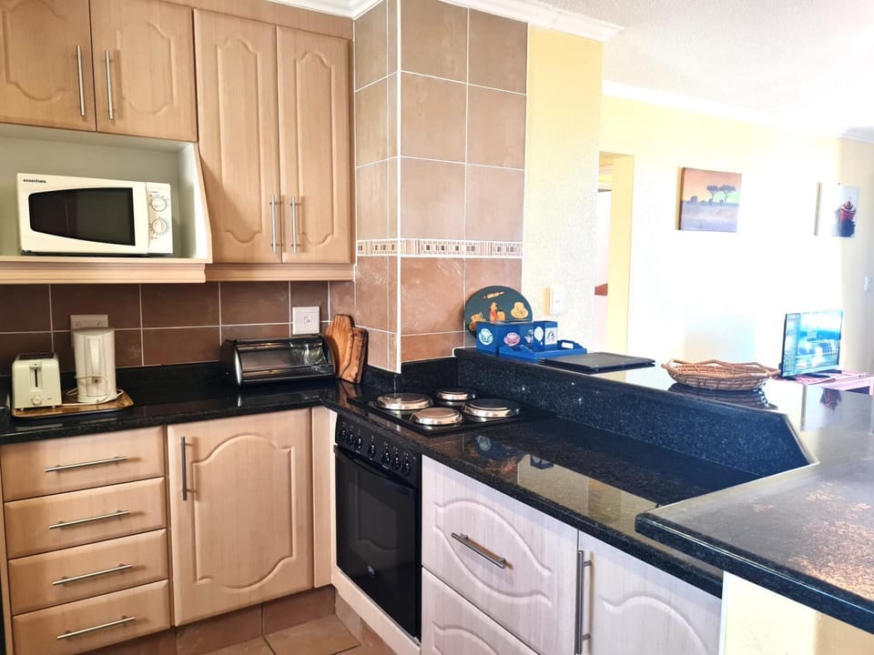 minibar, stove, toaster, kitchen