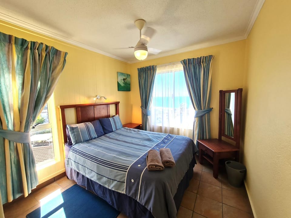 Bed, Bedroom, Sea view, fireplace