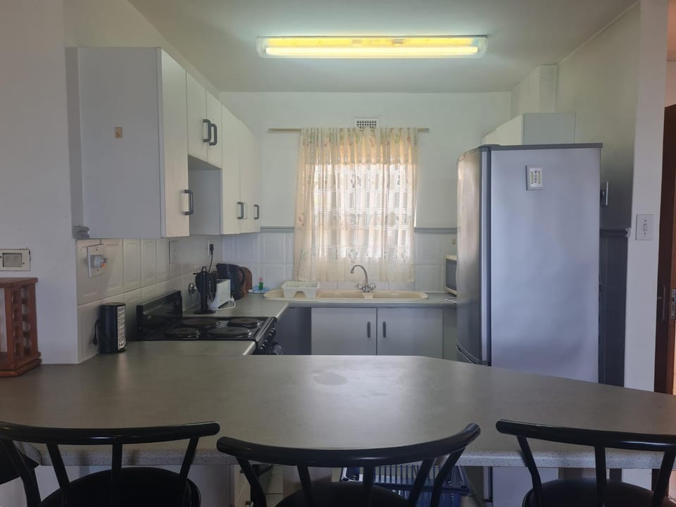 microwave, oven, stove, toaster, kitchen