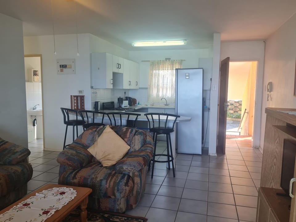 Facade/entrance, Living room, kitchen