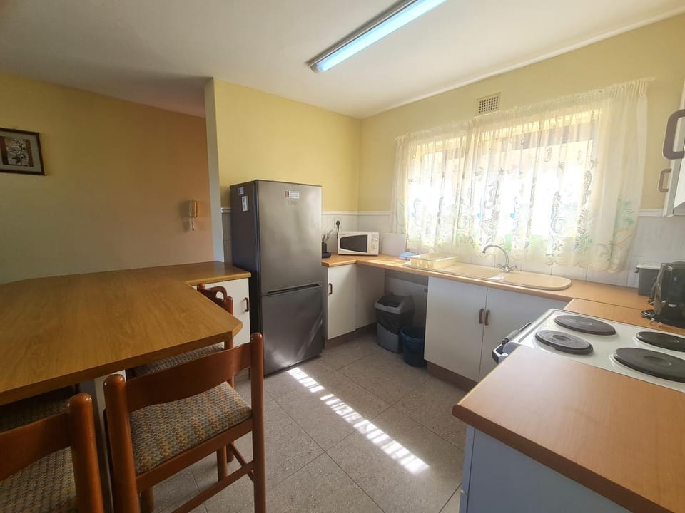 microwave, oven, stove, toaster, kitchen