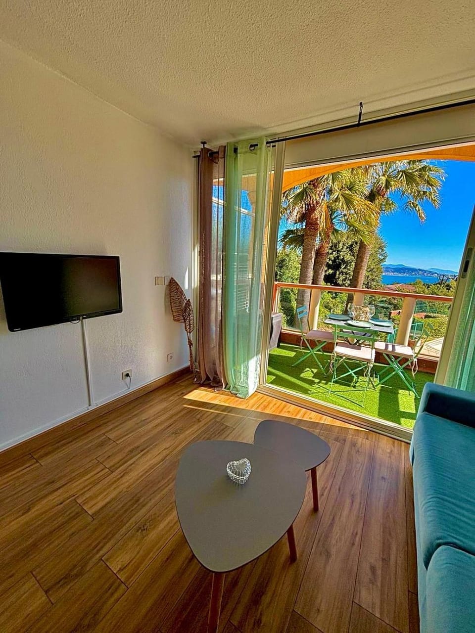 Rousseau Apartment hotel in Mandelieu-La Napoule