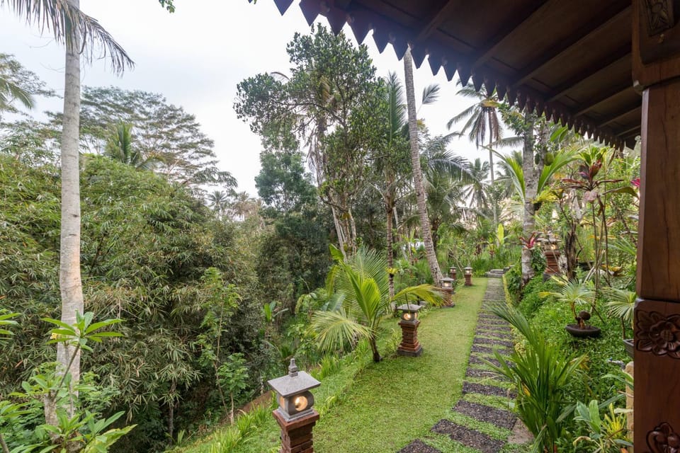 Garden, View (from property/room), Garden view, River view
