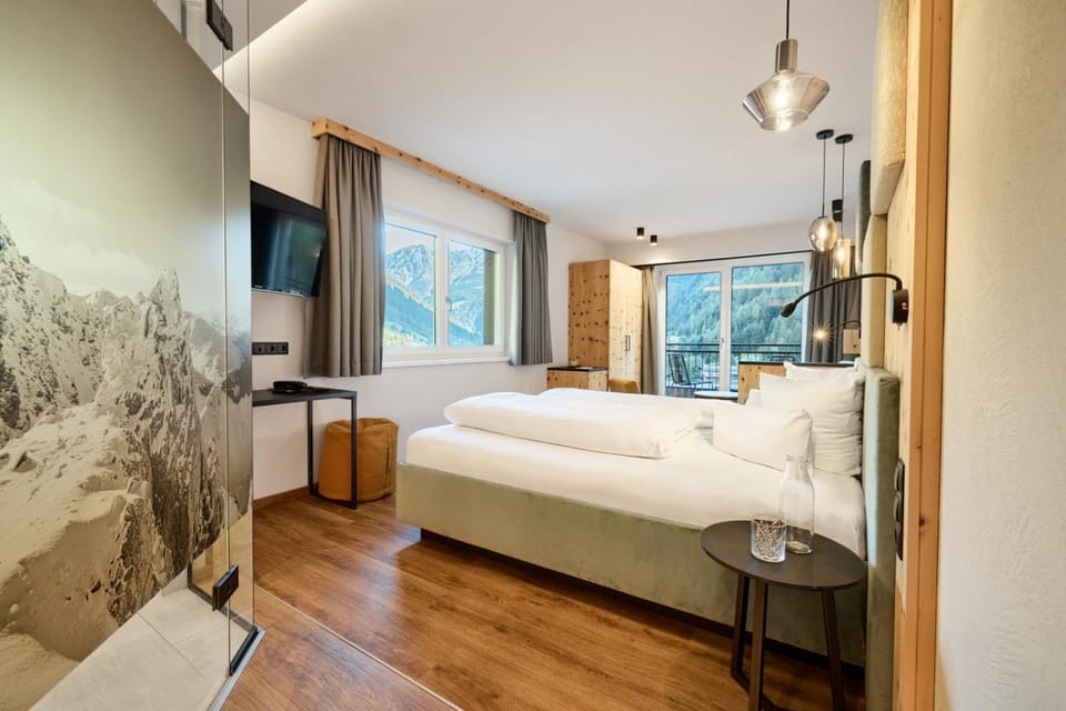 View (from property/room), Photo of the whole room, Mountain view