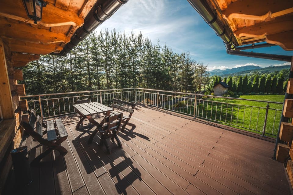Natural landscape, View (from property/room), Balcony/Terrace, Dining area, Mountain view