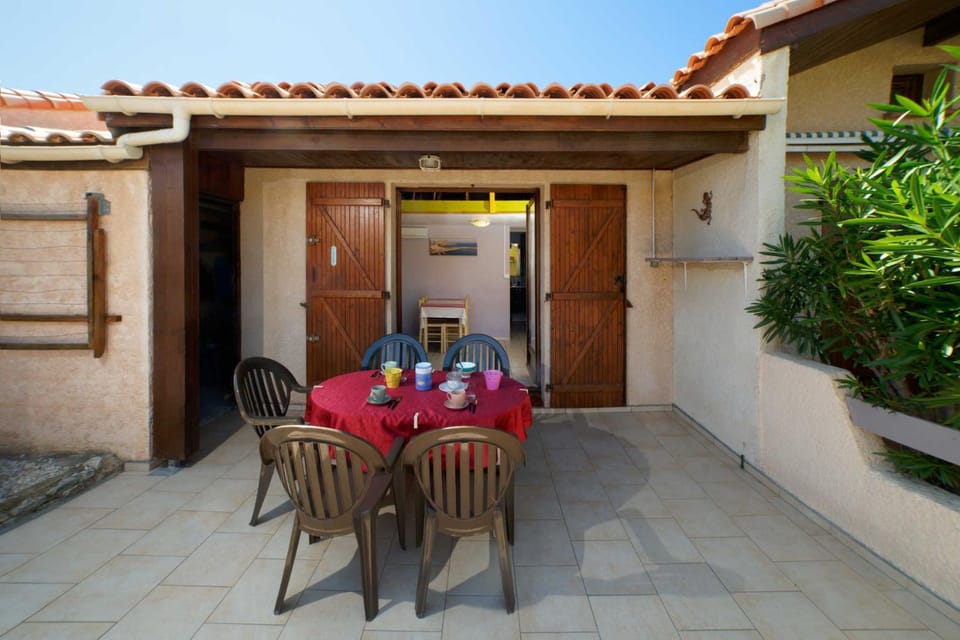 Property building, Balcony/Terrace