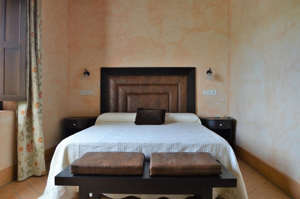Apartamentos Turísticos - Hostal Los Alisos Apartment hotel in Extremadura, Spain