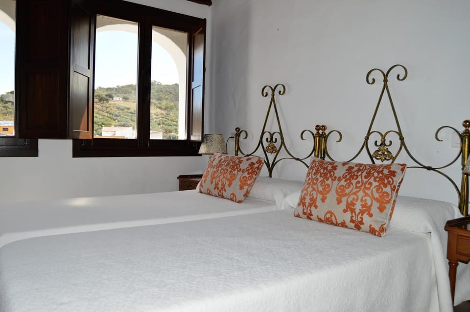 Apartamentos Turísticos - Hostal Los Alisos Apartment hotel in Extremadura, Spain