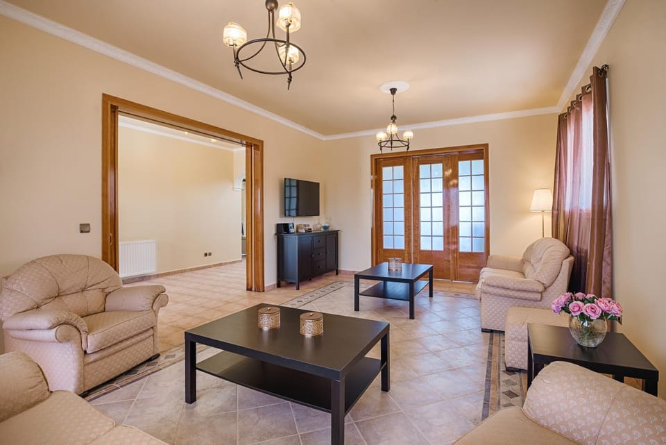 TV and multimedia, Seating area