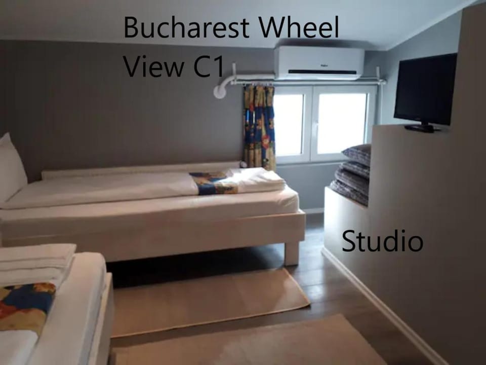 Bed, TV and multimedia, Bedroom