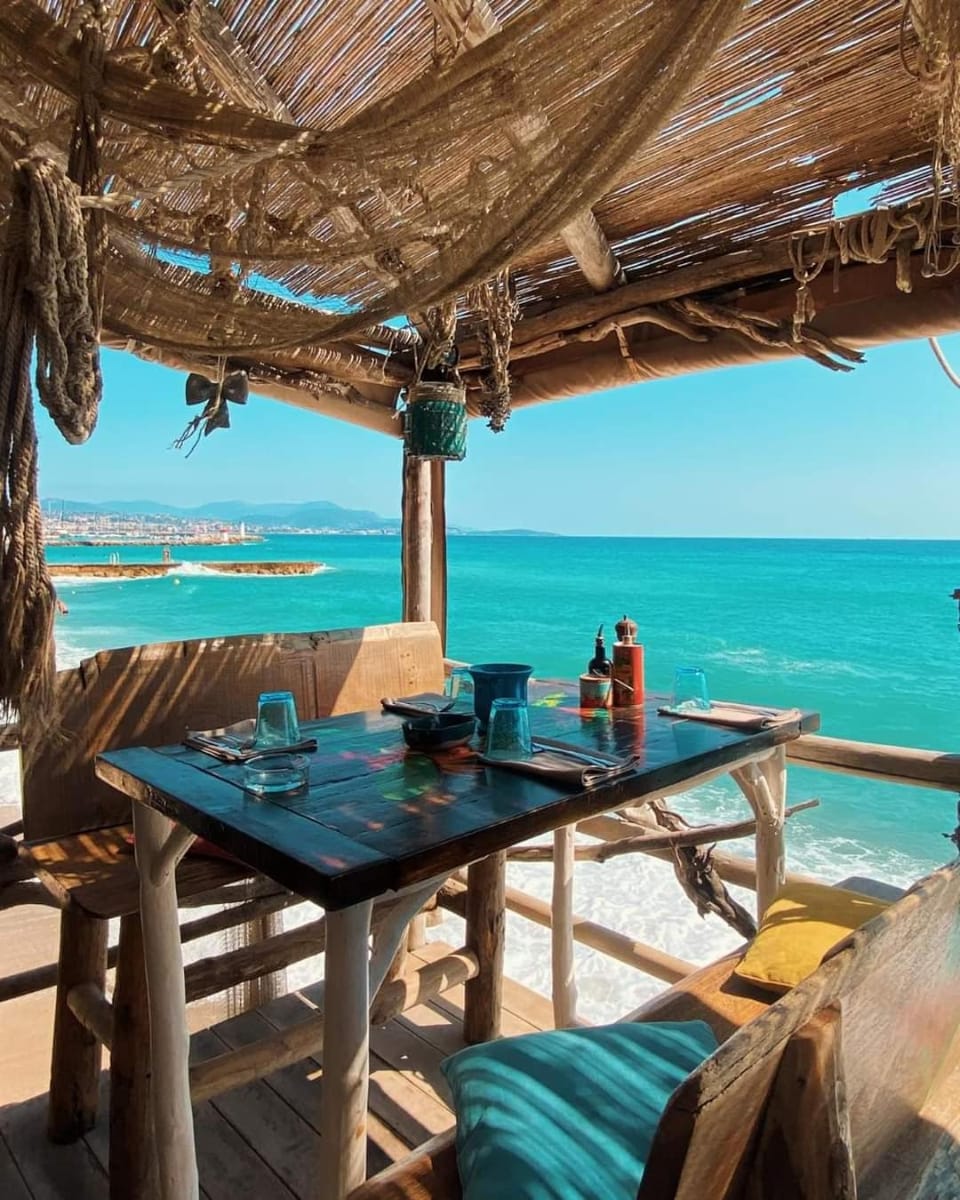 Restaurant/places to eat, Natural landscape, View (from property/room), Dining area, Beach, Sea view