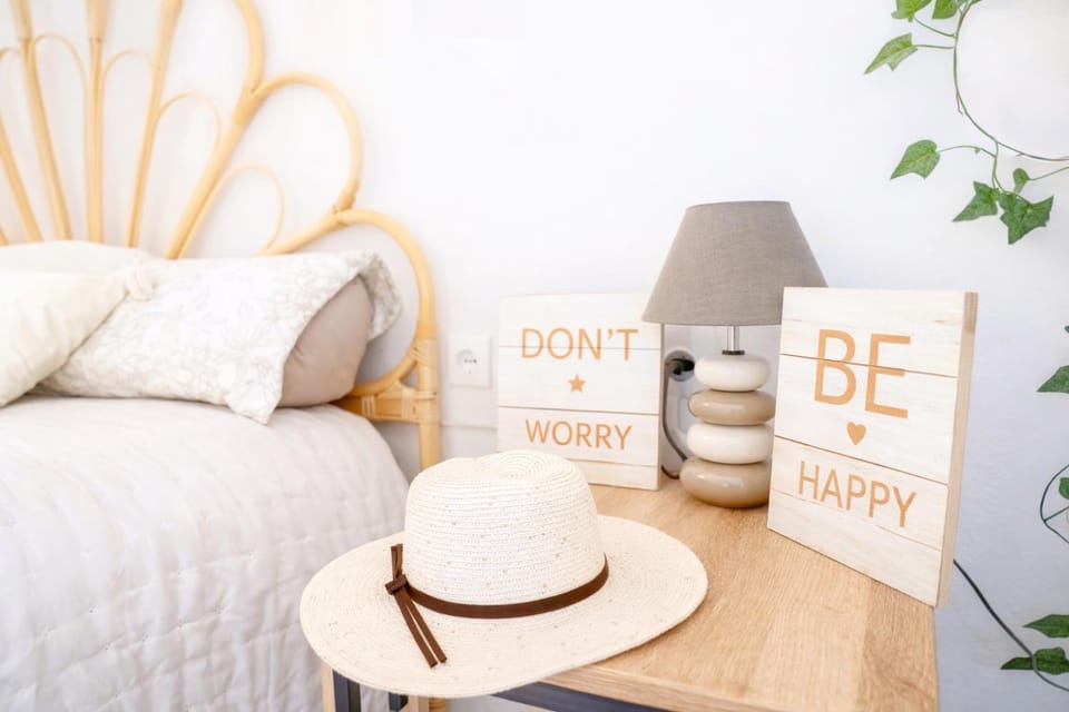 Bed, Bedroom, Text overlay