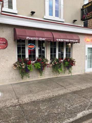 Auberge Centre Ville Inn in Saguenay