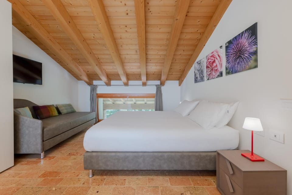 Bed, Night, Photo of the whole room, Bedroom, furniture, wardrobe