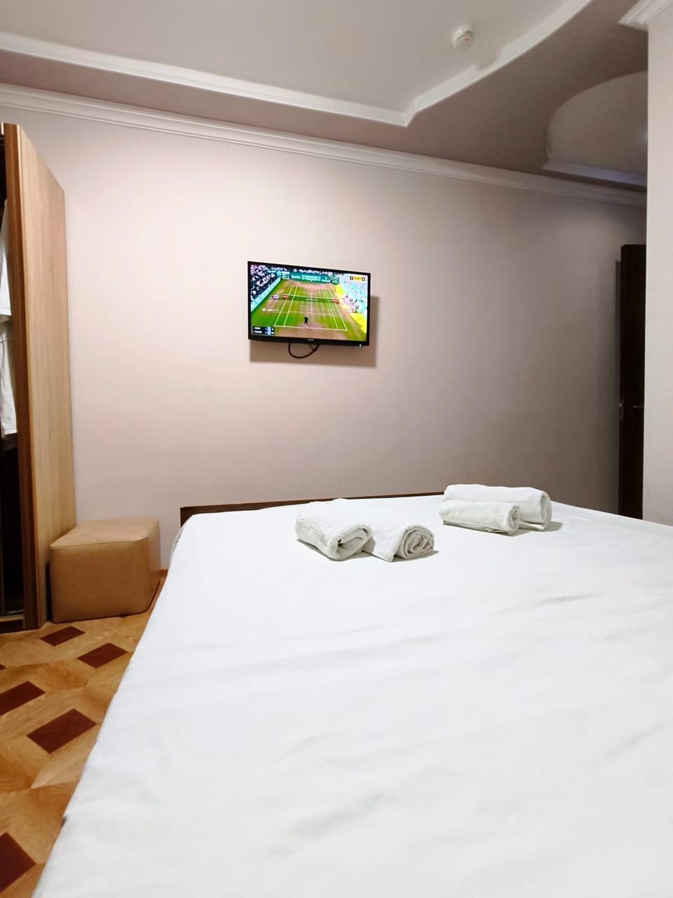 Shower, Toilet, Bed, Bathroom, TV and multimedia, Bedroom, Landmark view, Mountain view, River view, hair dryier, internet, towels, air conditioner