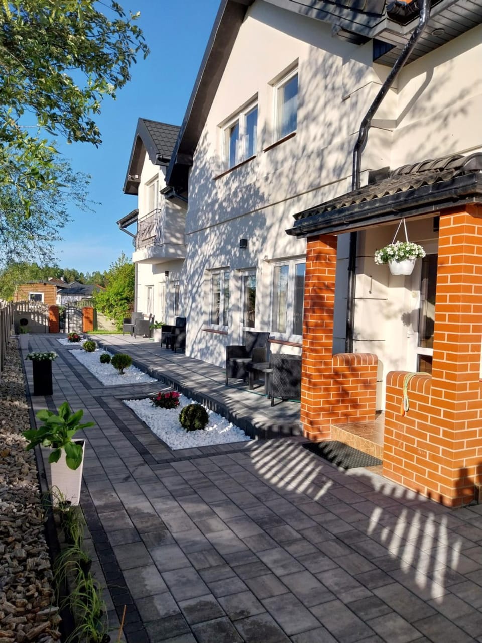 Property building, Day, Garden