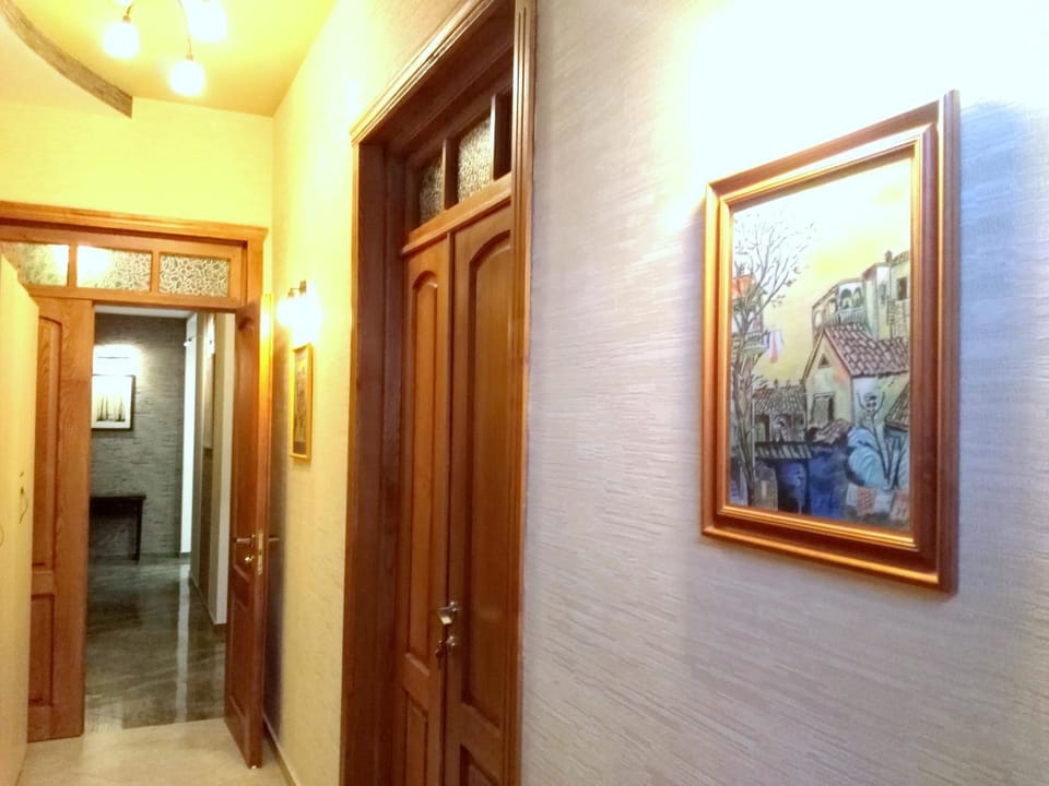 Communal lounge/ TV room, Facade/entrance