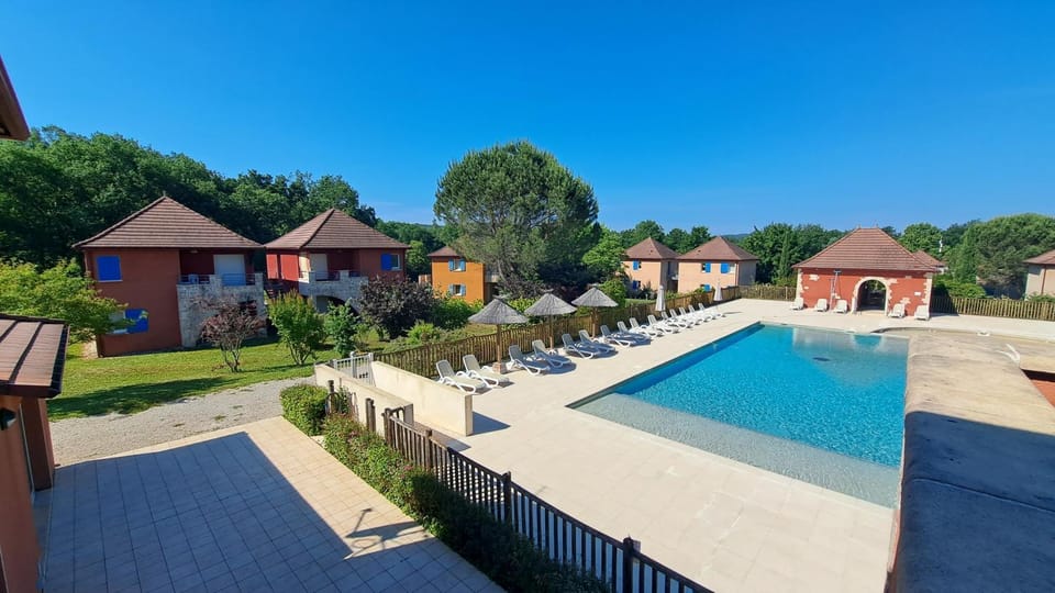 Pool view, sunbed