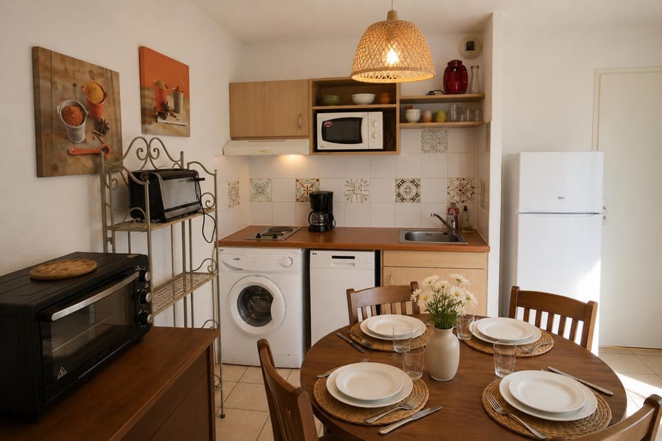 Studio cosy avec piscine terrasse jardin et vélos à Prayssac Apartment in Occitanie