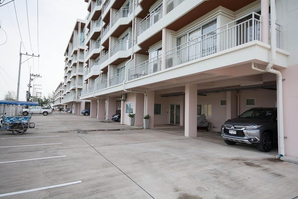 Property building, Facade/entrance, Bird's eye view