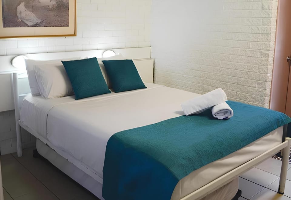 Property building, Bed, Bedroom, towels