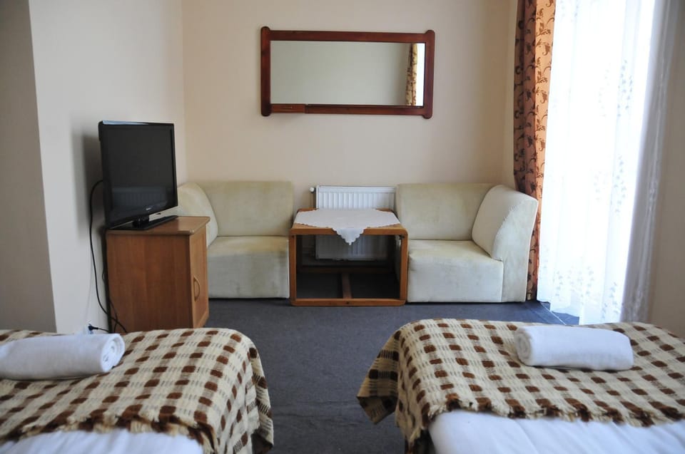 Bed, TV and multimedia