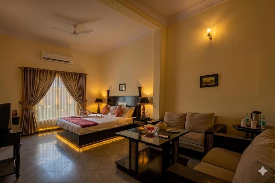 Bed, TV and multimedia, Bedroom, air conditioner