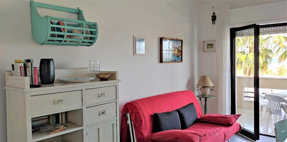 Living room, Sea view