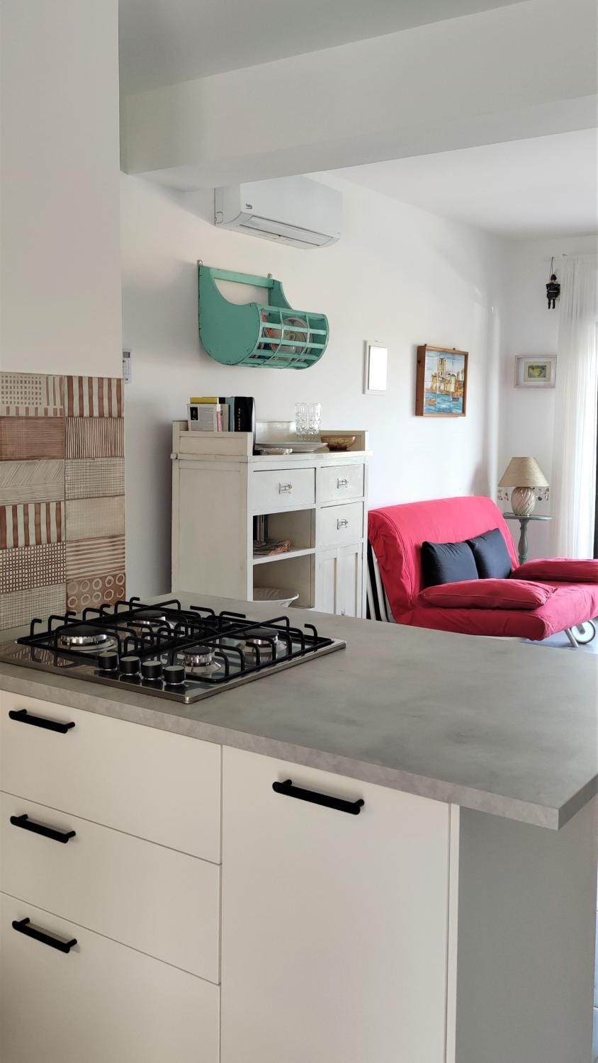 Kitchen or kitchenette, Living room, kitchen