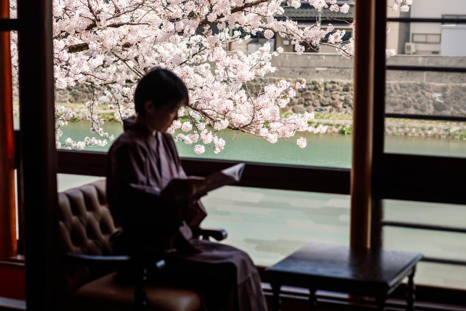People, Natural landscape, View (from property/room), River view, Street view, group of guests