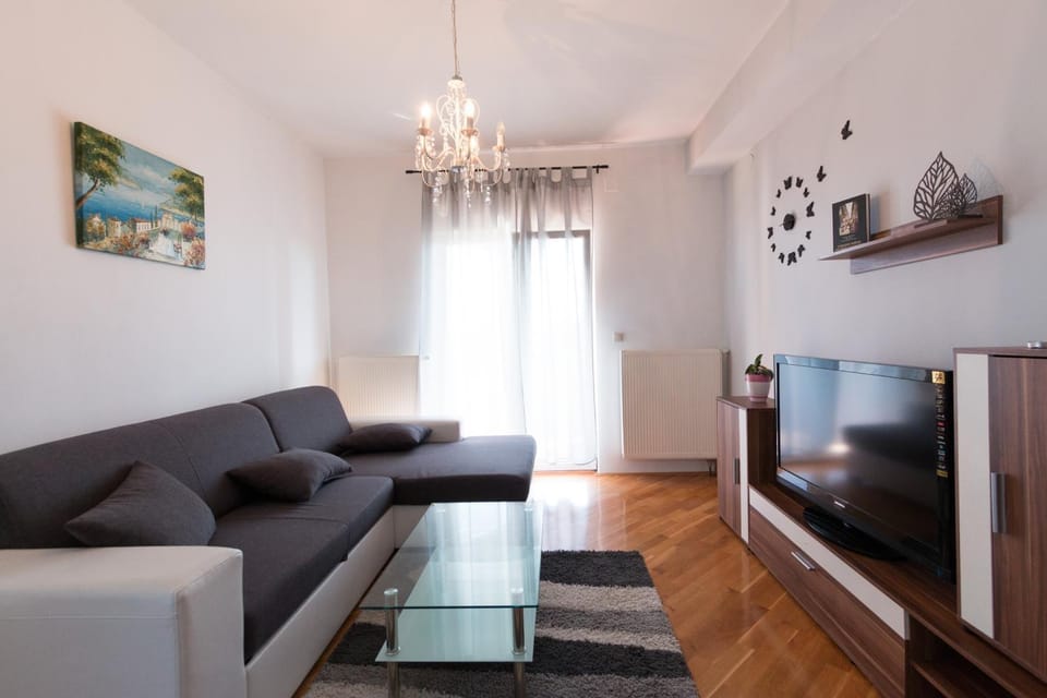 Communal lounge/ TV room, Living room, Decorative detail, Seating area, On site