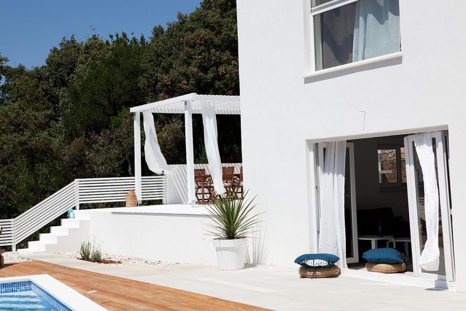 View (from property/room), Garden view, Pool view, Swimming pool