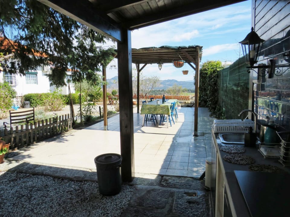 Kitchen or kitchenette, Communal kitchen