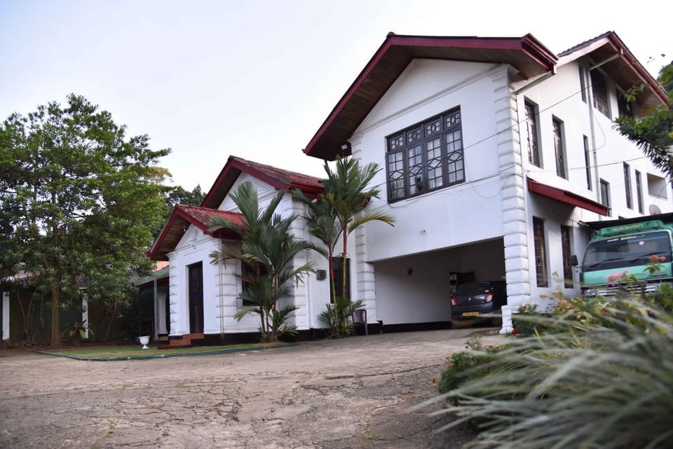 Property building, Day, Garden, Garden view