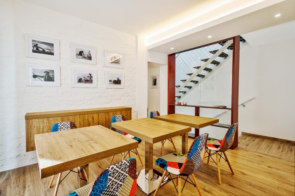 Coffee/tea facilities, Living room