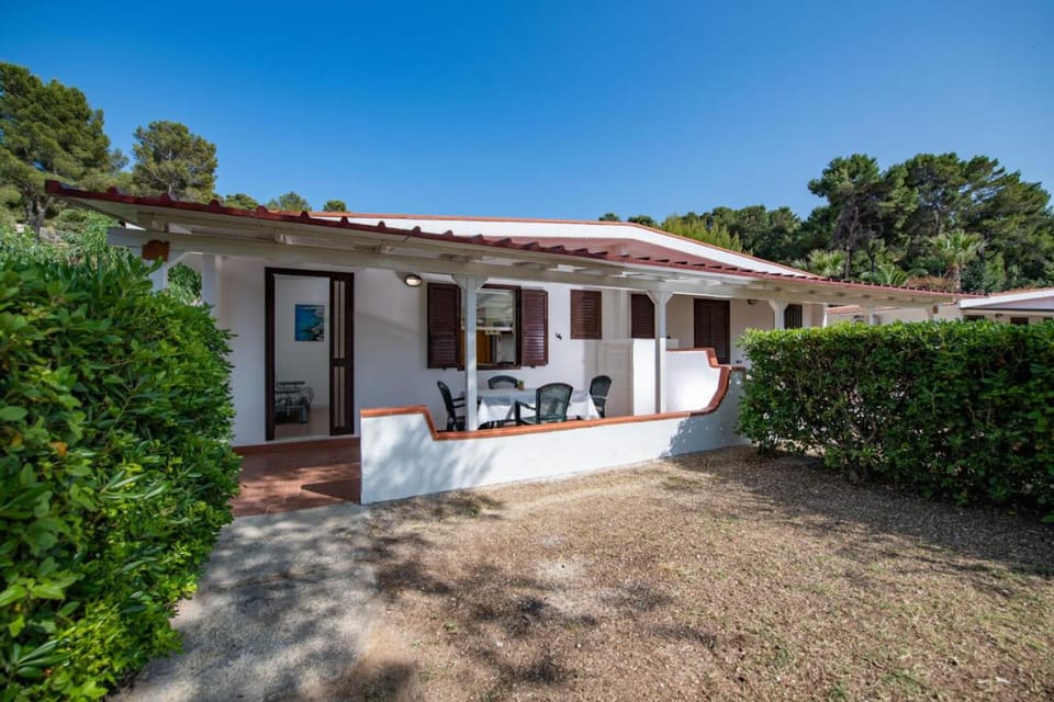 Villaggio Turistico Grotta dell'Acqua Campground/ 
RV Resort in Province of Foggia