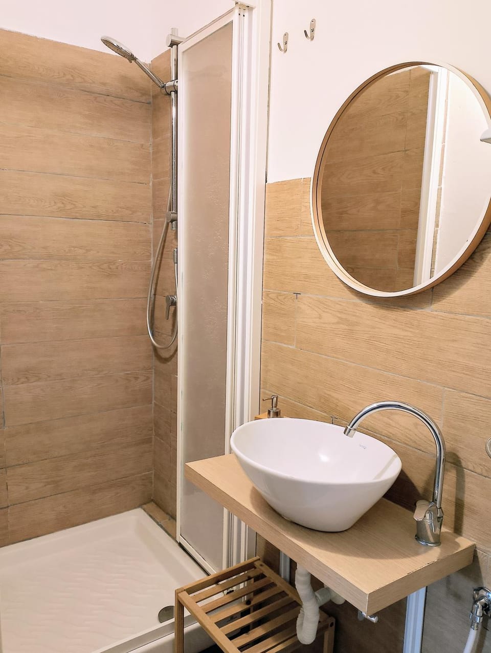 Shower, Bathroom