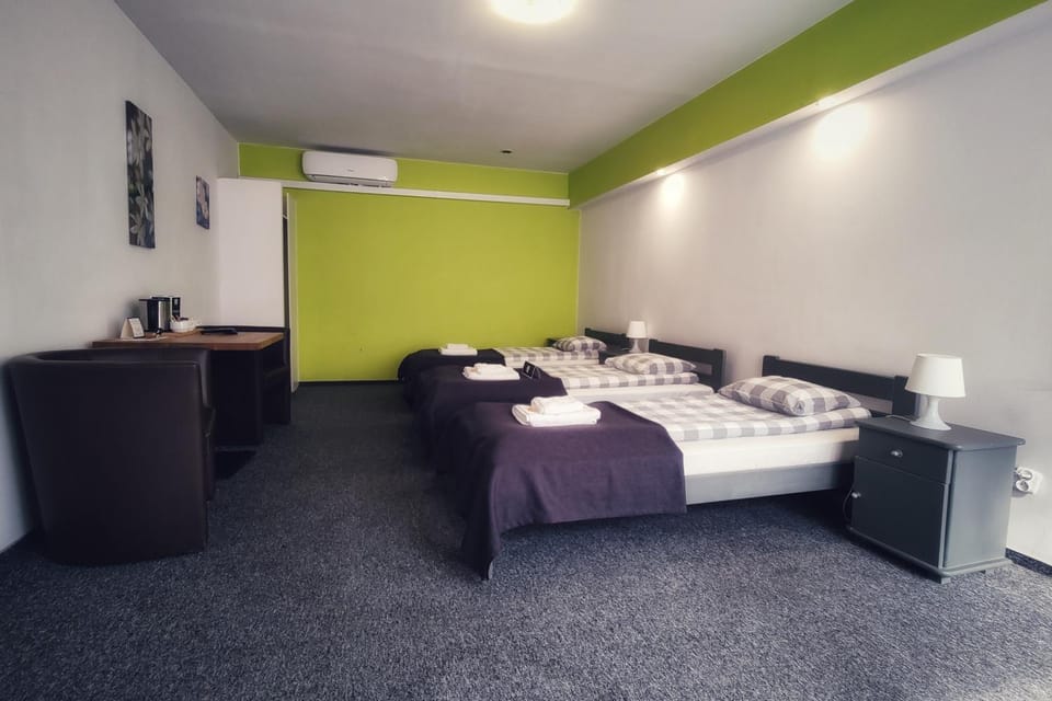 RJ Hotel Hotel in Masovian Voivodeship