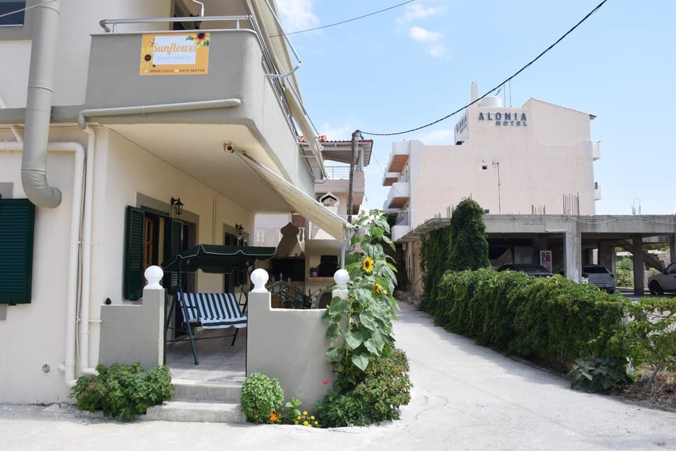 Property building, Neighbourhood