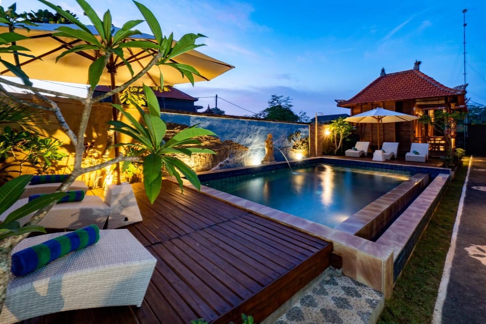 Swimming pool, Swimming pool