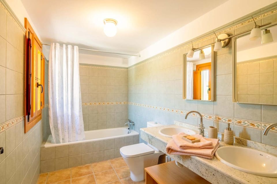 Bathroom, Bath