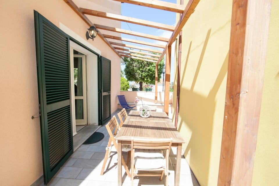 BBQ facilities, Balcony/Terrace, Family