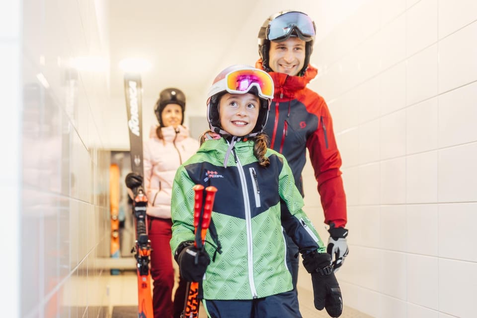 People, Winter, Skiing, Skiing, children, group of guests