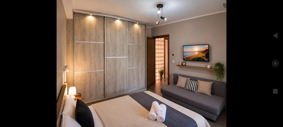 TV and multimedia, Photo of the whole room, Bedroom, wardrobe