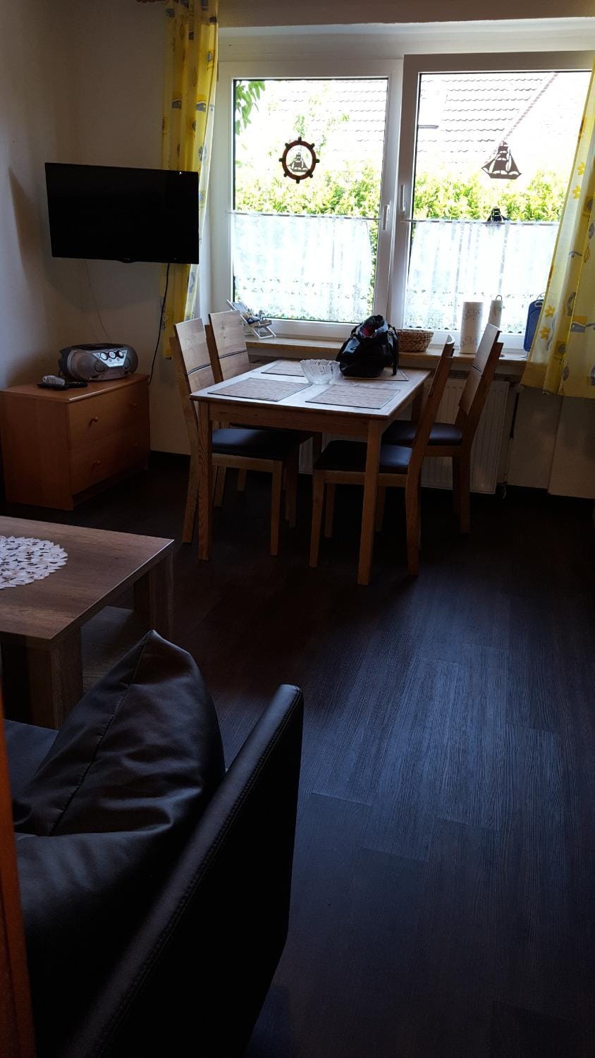 Living room, Food