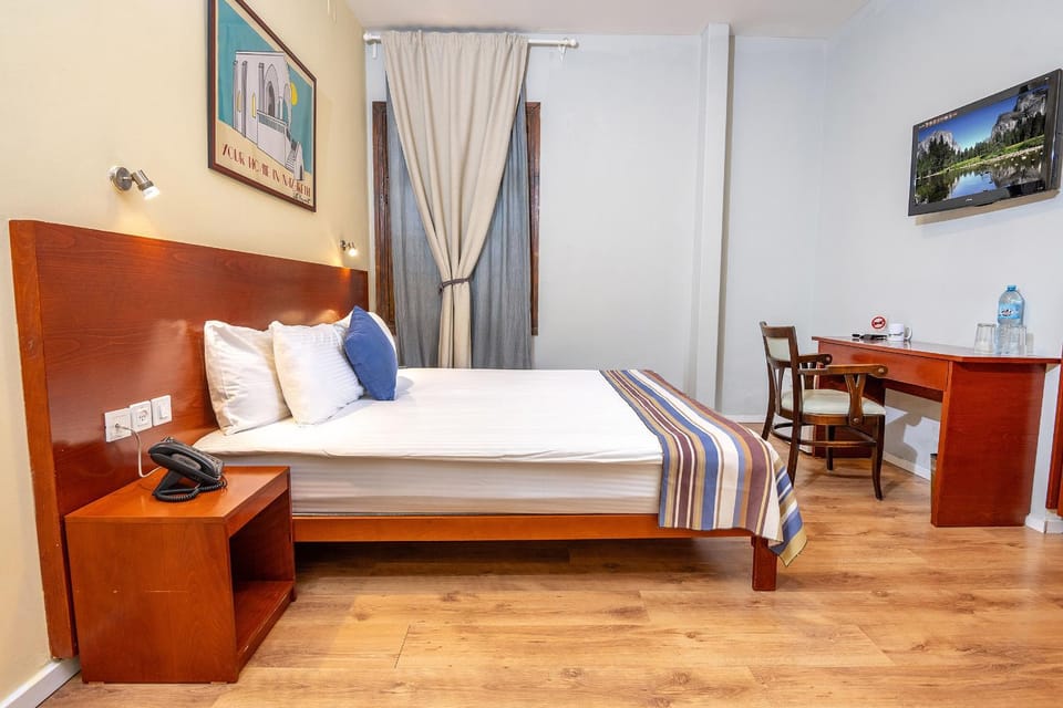 Bed, Photo of the whole room