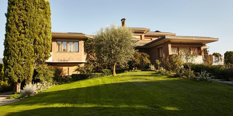 Facade/entrance, Facade/entrance, Garden